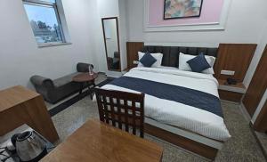FabHotel Grand Bala