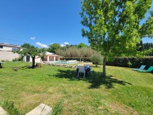 Maisons de vacances Villa avec piscine et vue : photos des chambres