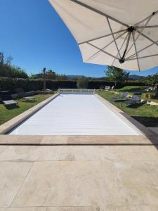 Maisons de vacances Villa avec piscine et vue : photos des chambres