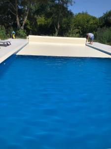 Villas Broceliande la grande maison avec sa grande piscine pool : photos des chambres