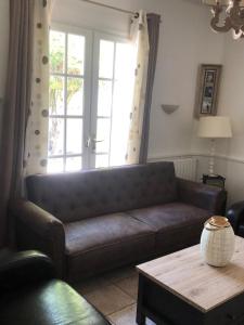 Villas Broceliande la grande maison avec sa grande piscine pool : photos des chambres