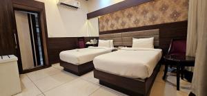 Jhansi Hotel