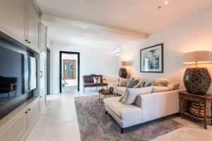 Villas Riviera Mandelieu Villa : photos des chambres