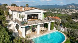 Villas Riviera Mandelieu Villa : photos des chambres