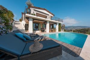 Villas Riviera Mandelieu Villa : photos des chambres