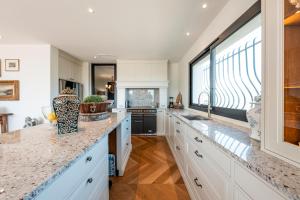 Villas Riviera Mandelieu Villa : photos des chambres