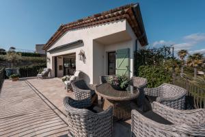 Villas Riviera Mandelieu Villa : photos des chambres