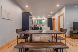 Glacier Springs Cabin #15 - An Amazing Mountain Retreat