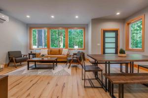 Glacier Springs Cabin #15 - An Amazing Mountain Retreat