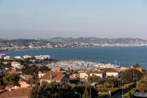 Villas Riviera Mandelieu Villa : photos des chambres