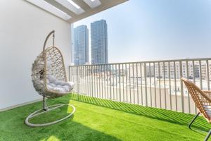New 1 BR with 2 Balconies Near Circle Mall, Luma22 West Tower, JVC By Deluxe Holiday Homes