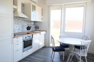 SE169 - Senigallia, trilocale fronte mare con aria condizionata