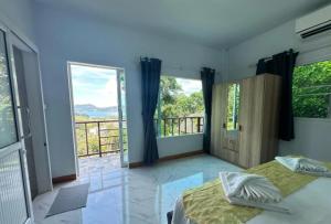 Amazing Seaview 2-Bedroom House in Patong