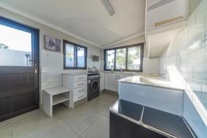 Room 7 - LEO Sky Guest House