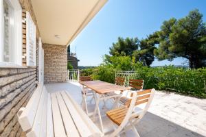 Beachfront apartments Antonio Miro