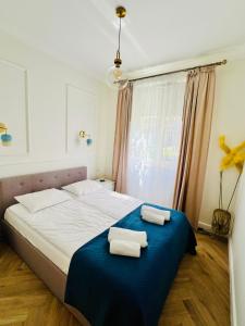 Atrium - Old Town Luxury Apartments - by Upstairs