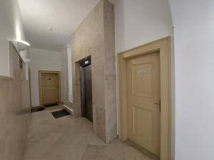 Lakeside Heritage Apartment