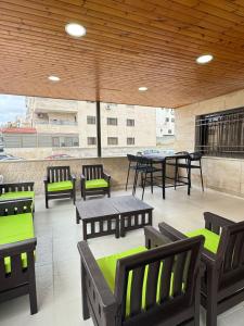 Luxury Family Apartment With Balcony