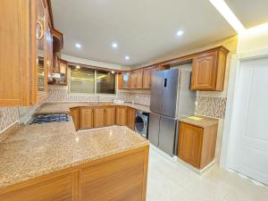 Luxury Family Apartment With Balcony