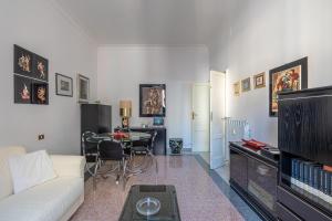 Flaminio Tiepolo bright and central in Rome