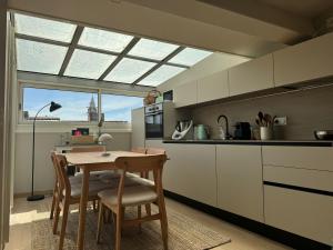 Appartements Charmant appartement type loft au coeur de Sanary : photos des chambres