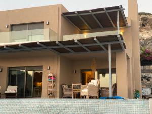 Ellies Villa