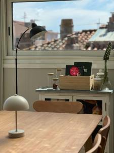 Appartements Charmant appartement type loft au coeur de Sanary : photos des chambres