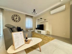 Stylish 2 Bedroom Apartment In Gzira