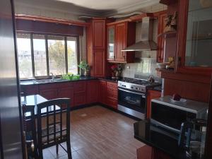 Stay with Saja Room in Weibdeh