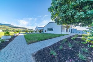 Room 6 - LEO Sky Guest House