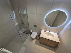 Q4, flat near Gallery shopping mall with free garage