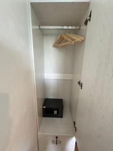 Modern Minimalist Luxe Retreat 2 Bedroom with parking