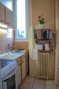 appartement plein centre, 42m au calme avec balcon et wifi