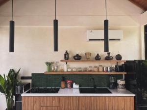 Villa Nelaya - Modern 3BR Retreat Private Pool Walk to the Beach