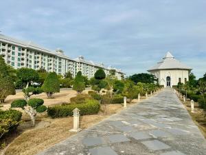 Cozy 2 Bedroom Seaside Escape