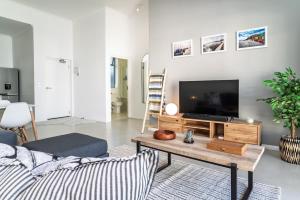Muizenberg Coastal Hideaway by Surfers Corner