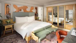 Knightsbridge Suite room in Mandarin Oriental Hyde Park London