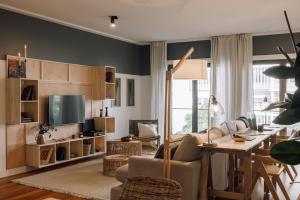 Galera - 2 bedrooms, pool and gym in Lapa