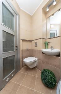 Maidan, Khreschatyk 4 Orange