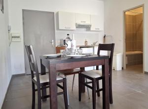 T2 Terrasse climatisé piscine à T FLORENT