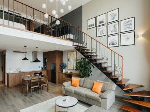 Hi-Home Suites - Penstudio Westlake Hanoi