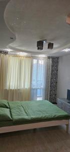 Большая 2 комнатная квартира с огромной ванной - 3hvězdičkové hotely ve městě Charkov