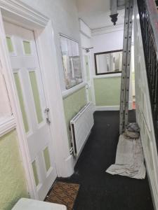 Tredegar Arms Budget Guesthouse For WalkersCyclistsContractorsTraveler
