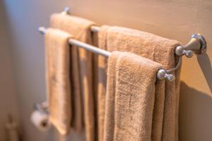 Room 3 - LEO Sky Guest House