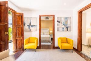 Bayton House