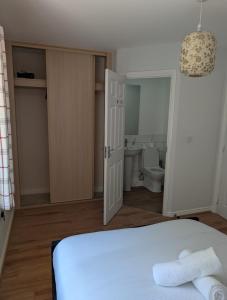 Enbrook Luxury Lodge with Garage and Driveway