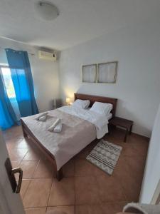 Cozy Sea View-Steps from Porto