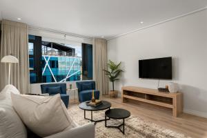 Luxury 16 on Bree Apartments