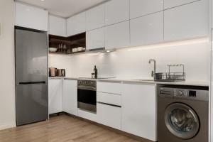 Luxury 16 on Bree Apartments