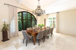 7 Dora Terrace Apartments